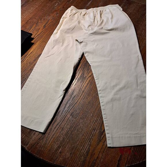 16/18 Petite Alfred Dunner Cream Cropped Capri Ankle Elastic Waist Pants - Picture 3 of 3